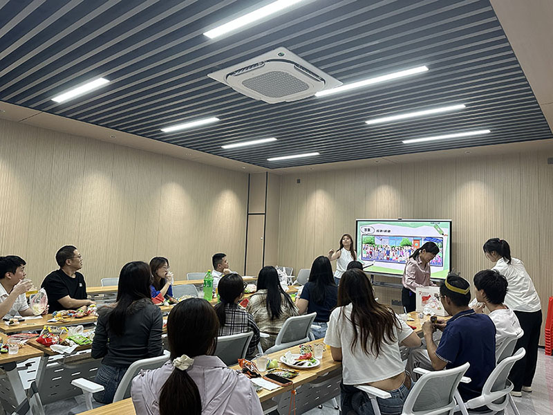 4月份科建員工生日會(huì)