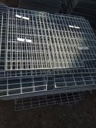 出口南非堆取料機(jī)的穿圓鋼的壓焊鋼格板