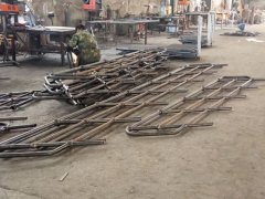 上海鍋爐廠斜梯欄桿正在加工中